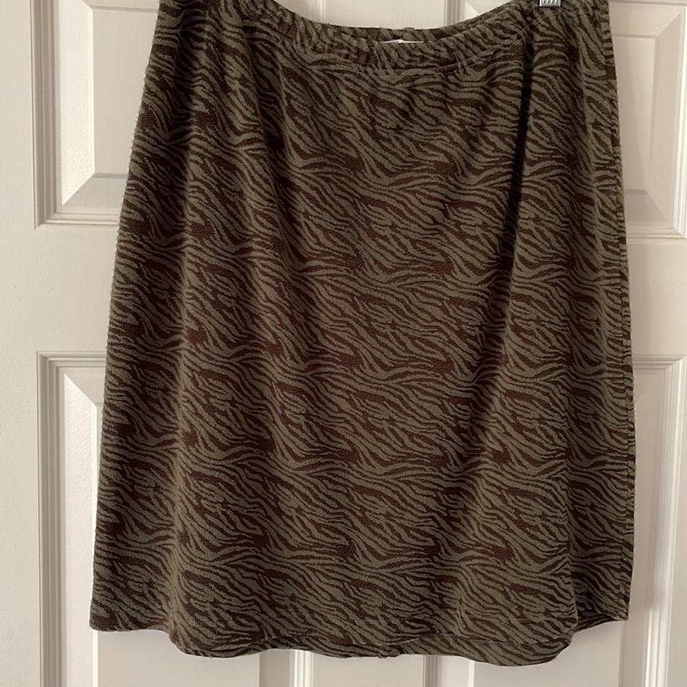 Cut Loose Black Sateen Pull On Maxi Skirt